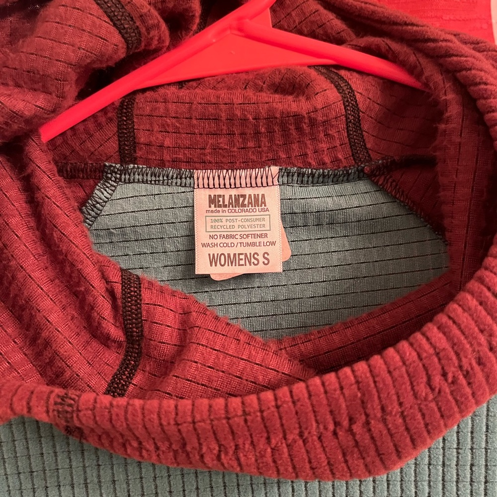 Women’s Melanzana Grid Fleece Pullover - Picture 2 of 4